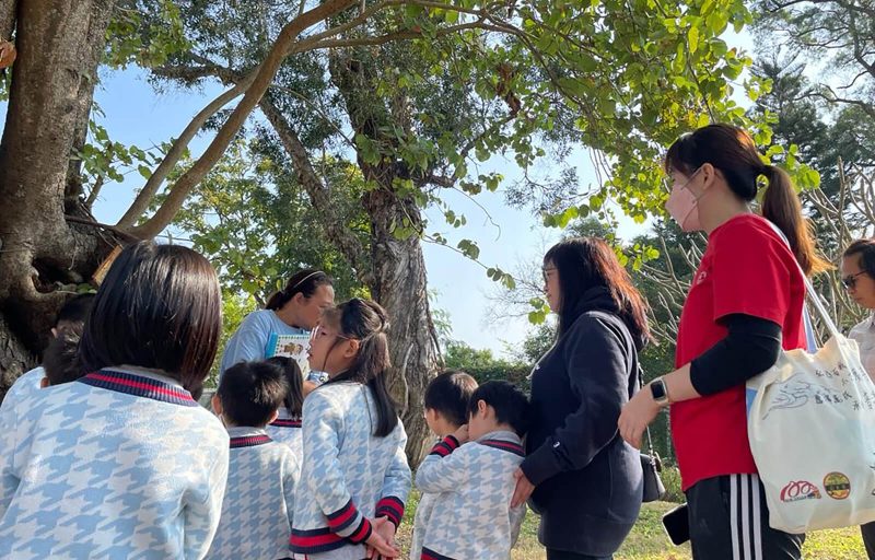 2213EB638EAD49A5-PHOTO